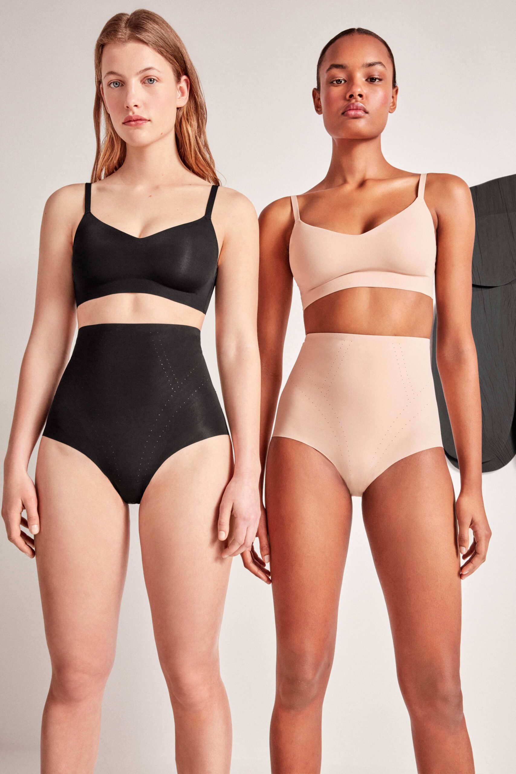 GISELA – Slip Modellante A Vita Alta Con Fascia In Silicone – Nero – Nude