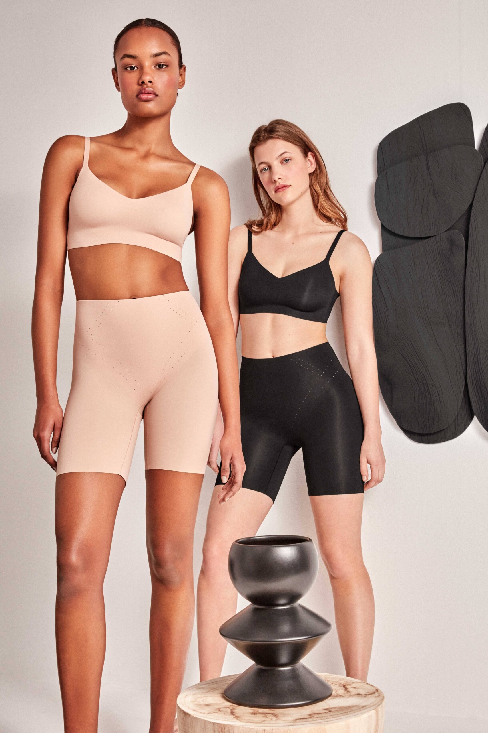 GISELA – Pantaloncino Riducente Modellante In Microfibra – Nero – Nude - immagine 3