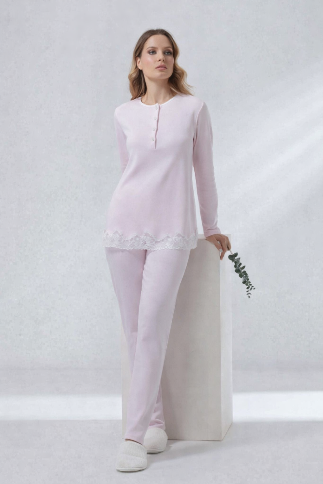 ANDRA – Pigiama Donna Serafino in Caldo Cotone con Pizzo