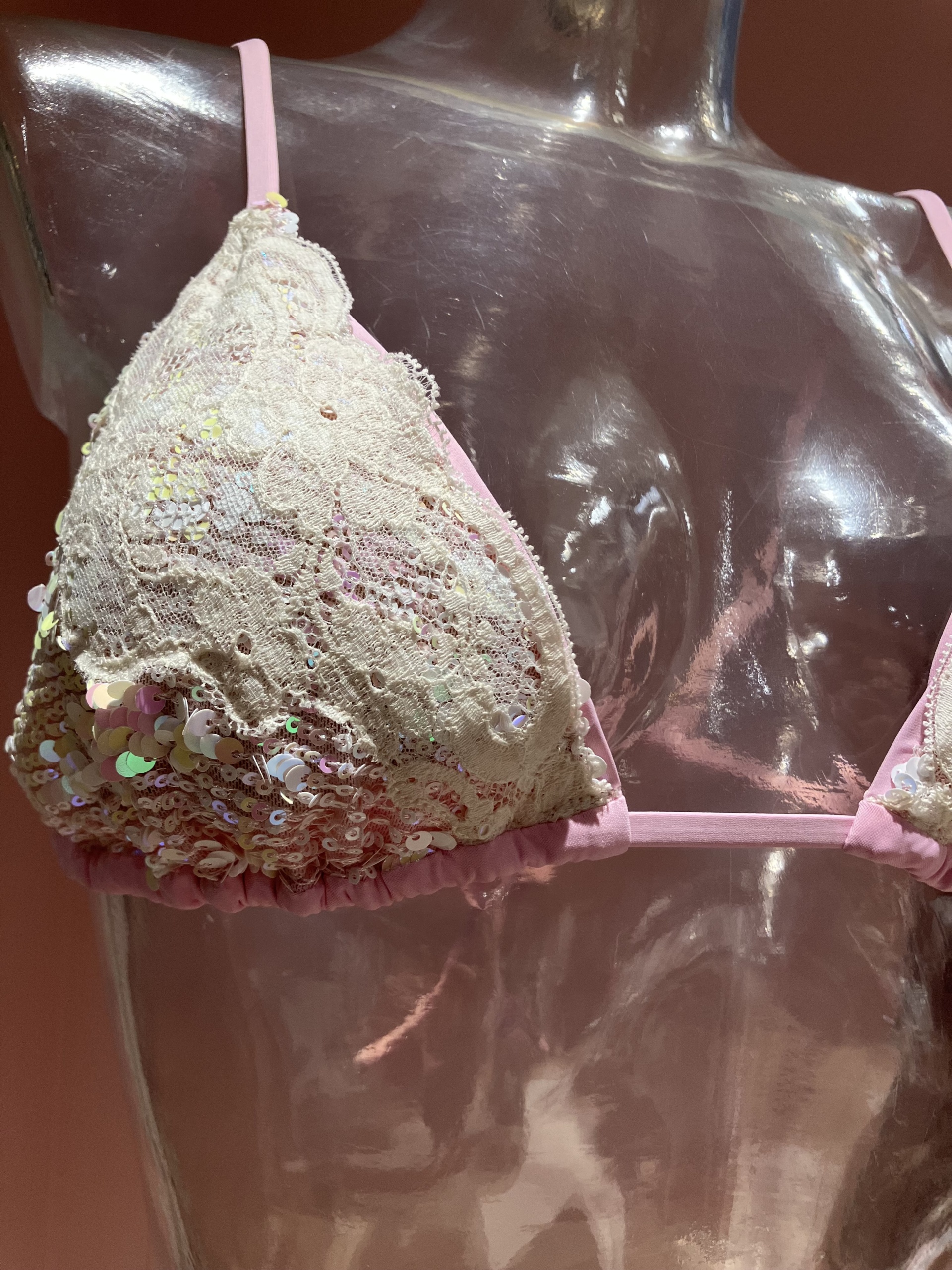 BIKINI TRIANGOLO IN PIZZO CON PAILLETTES MISS BIKINI - immagine 4