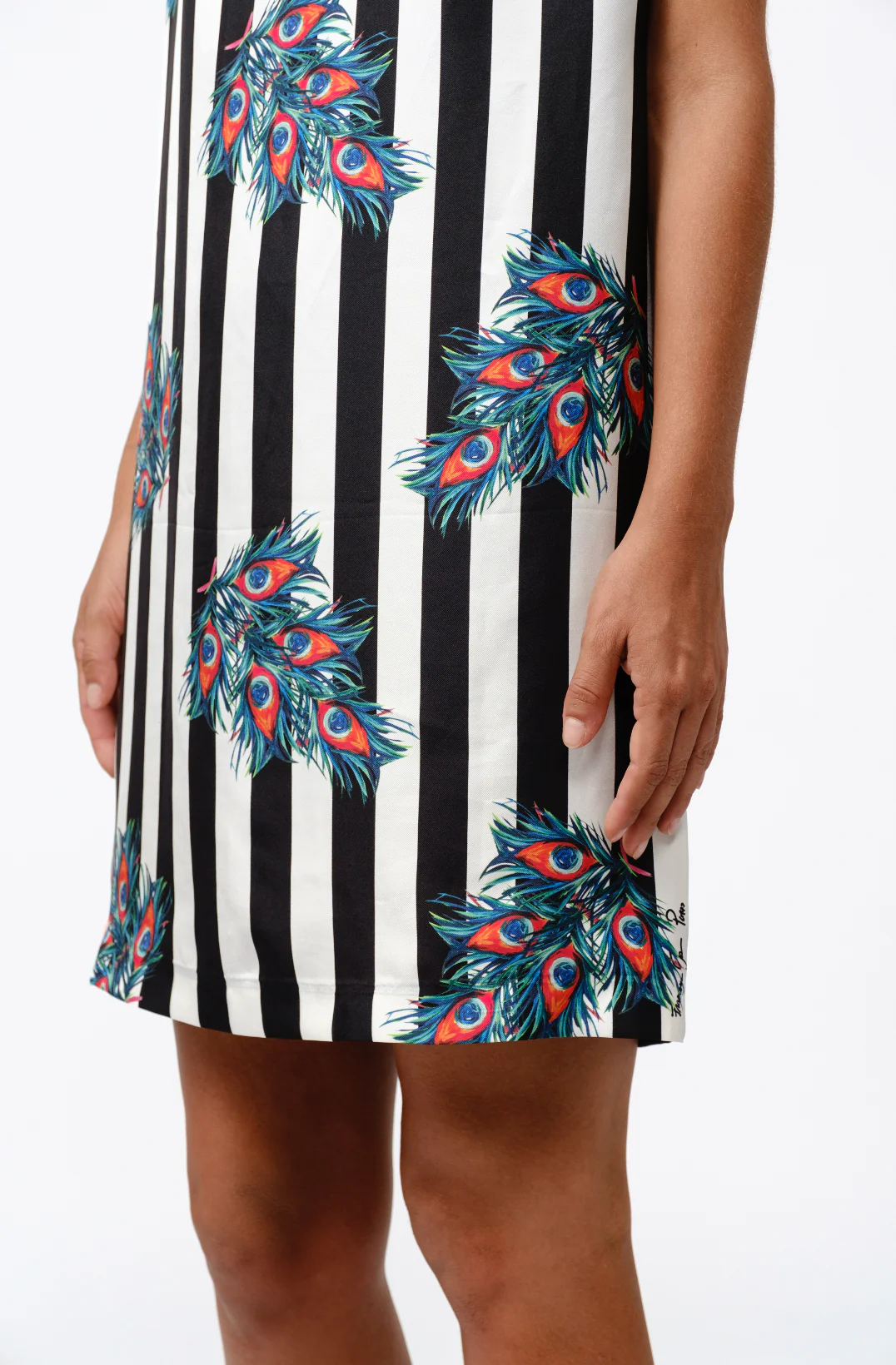 Abito Piume di Pavone su Righe - immagine 3