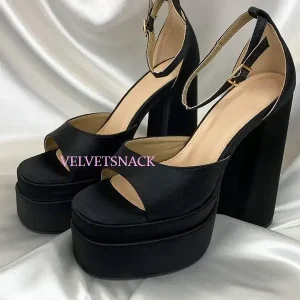 Sandali Donatella Nero