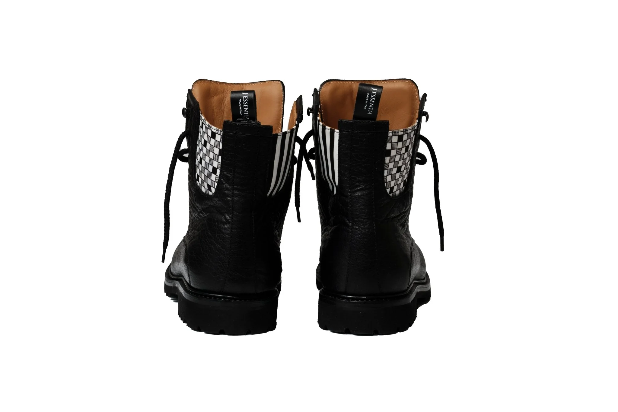 Anfibi unisex con dettagli black & white - immagine 4