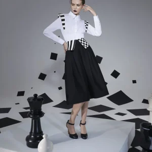 Gonna Black and white